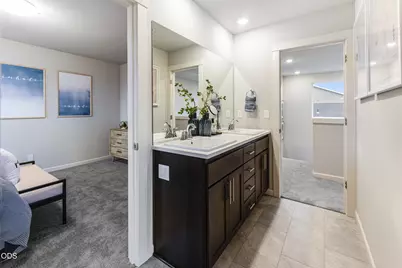 63102 NE Henningsen Pl, Bend, OR 97701 - Photo 25