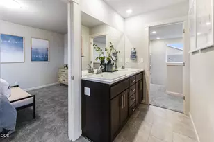 63102 NE Henningsen Pl, Bend, OR 97701 - Photo 25