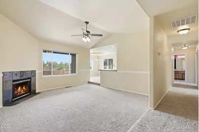 592 NE Redwood Avenue, Redmond, OR 97756 - Photo 3
