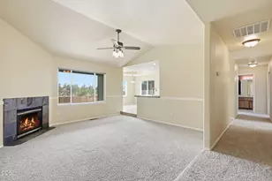 592 NE Redwood Ave, Redmond, OR 97756 - Photo 3