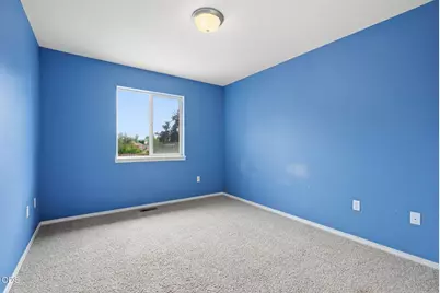 592 NE Redwood Avenue, Redmond, OR 97756 - Photo 13