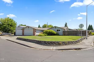 7680 Gladstone Ave, White City, OR 97503 - Photo 3
