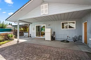 7680 Gladstone Ave, White City, OR 97503 - Photo 17