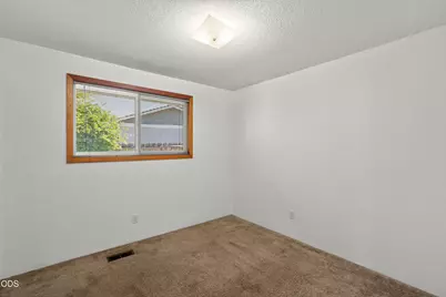 7680 Gladstone Avenue, White City, OR 97503 - Photo 25