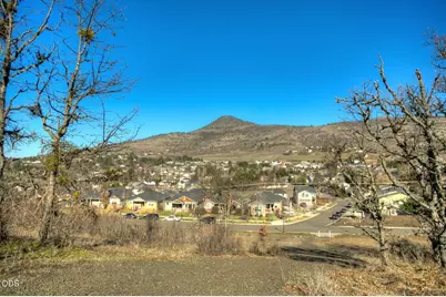 4646 & 4662 Hathaway, Medford, OR 97504 - Photo 9