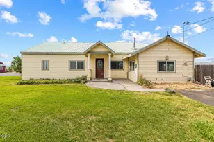 1140 Morningside Ln, Klamath Falls, OR 97603 - Photo 1