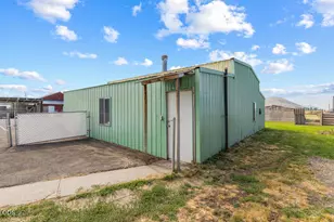 1140 Morningside Ln, Klamath Falls, OR 97603 - Photo 39