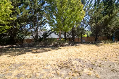 209 NW Stone Fly Court, Grants Pass, OR 97526 - Photo 33