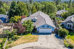 209 N W Stone Fly Ct, Grants Pass, OR 97526 - Photo 37
