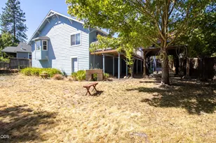 209 N W Stone Fly Ct, Grants Pass, OR 97526 - Photo 31