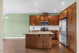 965 Camelot Dr, Ashland, OR 97520 - Photo 7