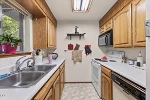 1766 Howell Ave, Medford, OR 97501 - Photo 7