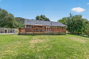 1943 Wards Creek Rd, Rogue River, OR 97537 - Photo 27