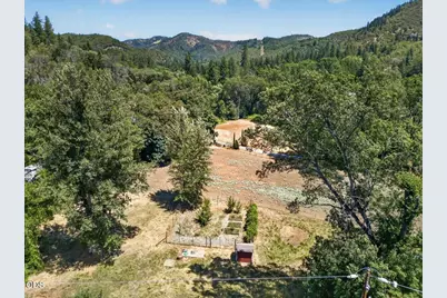 1943 Wards Creek Road, Rogue River, OR 97537 - Photo 39