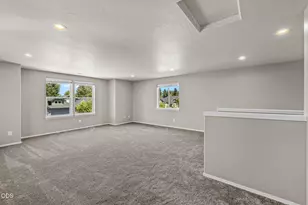 20345 SE Elaine Ln, Bend, OR 97702 - Photo 17