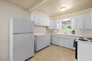 1650 Grand Ave, Medford, OR 97504 - Photo 7