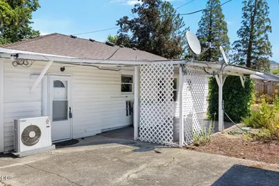 1650 Grand Avenue, Medford, OR 97504 - Photo 17