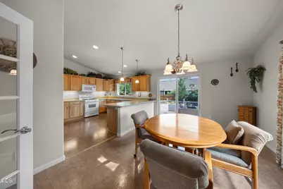 2142 NW Nickernut Avenue, Redmond, OR 97756 - Photo 9