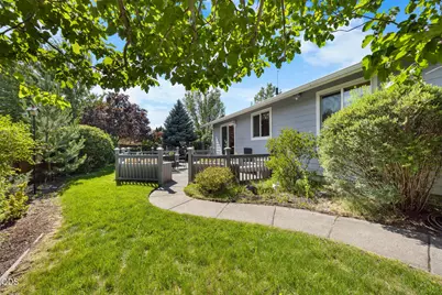 2142 NW Nickernut Avenue, Redmond, OR 97756 - Photo 37