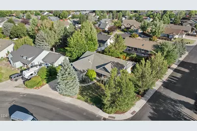 2142 NW Nickernut Avenue, Redmond, OR 97756 - Photo 47