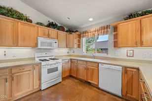2142 NW Nickernut Ave, Redmond, OR 97756 - Photo 15