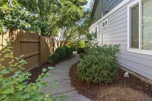 2142 NW Nickernut Ave, Redmond, OR 97756 - Photo 39