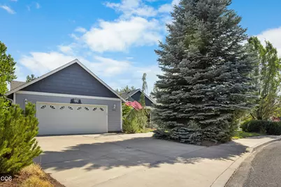 2142 NW Nickernut Avenue, Redmond, OR 97756 - Photo 3