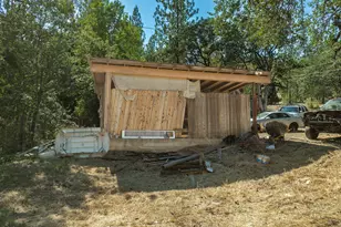 800 Homewood Rd, Grants Pass, OR 97527 - Photo 13