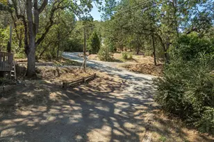 800 Homewood Rd, Grants Pass, OR 97527 - Photo 15