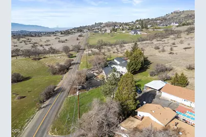 4935 Cherry Lane, Medford, OR 97504 - Photo 81