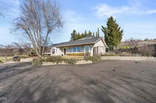 4935 Cherry Ln, Medford, OR 97504 - Photo 57
