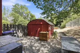 321 Clay St, Ashland, OR 97520 - Photo 27