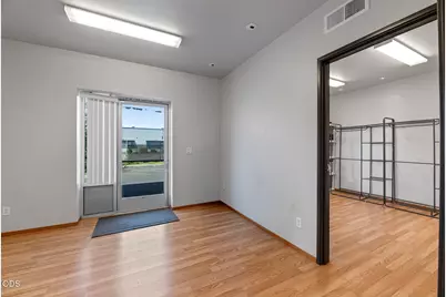 658 W Dutton Road, Eagle Point, OR 97524 - Photo 3