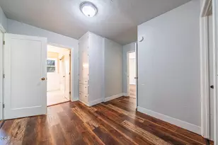 736 NW 3rd St, Grants Pass, OR 97526 - Photo 13