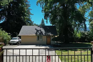 289 E Park St, Grants Pass, OR 97527 - Photo 41