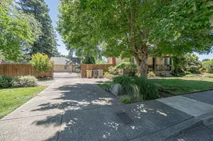 289 E Park St, Grants Pass, OR 97527 - Photo 39
