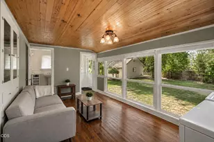 289 E Park St, Grants Pass, OR 97527 - Photo 11