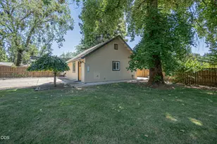 289 E Park St, Grants Pass, OR 97527 - Photo 35