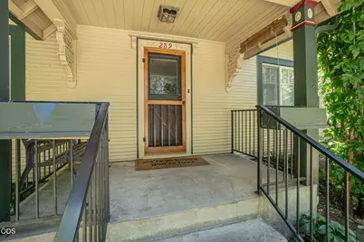 289 E Park Street, Grants Pass, OR 97527 - Photo 37
