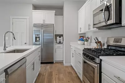 4038 SW Quartz Avenue, Redmond, OR 97756 - Photo 7