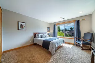 232 Island Pointe Dr, Medford, OR 97504 - Photo 23