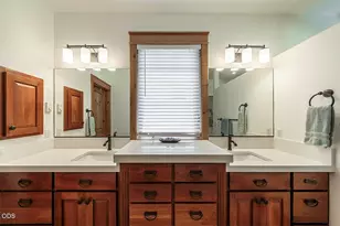232 Island Pointe Dr, Medford, OR 97504 - Photo 13
