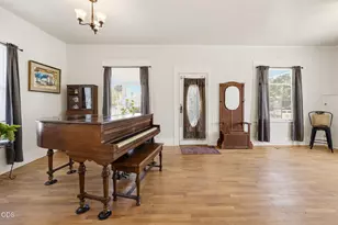 700 N 5th, Jacksonville, OR 97530 - Photo 31