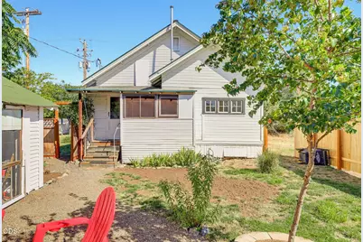 700 N 5th, Jacksonville, OR 97530 - Photo 39