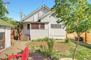 700 N 5th, Jacksonville, OR 97530 - Photo 39