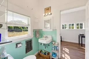 700 N 5th, Jacksonville, OR 97530 - Photo 17