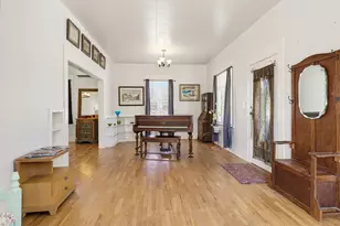 700 N 5th, Jacksonville, OR 97530 - Photo 33