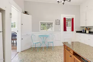 700 N 5th, Jacksonville, OR 97530 - Photo 25