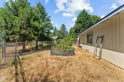 181 Jo Creek Place, Merlin, OR 97532 - Photo 15