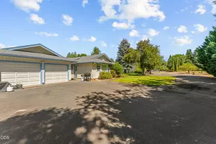 181 Jo Creek Pl, Merlin, OR 97532 - Photo 7